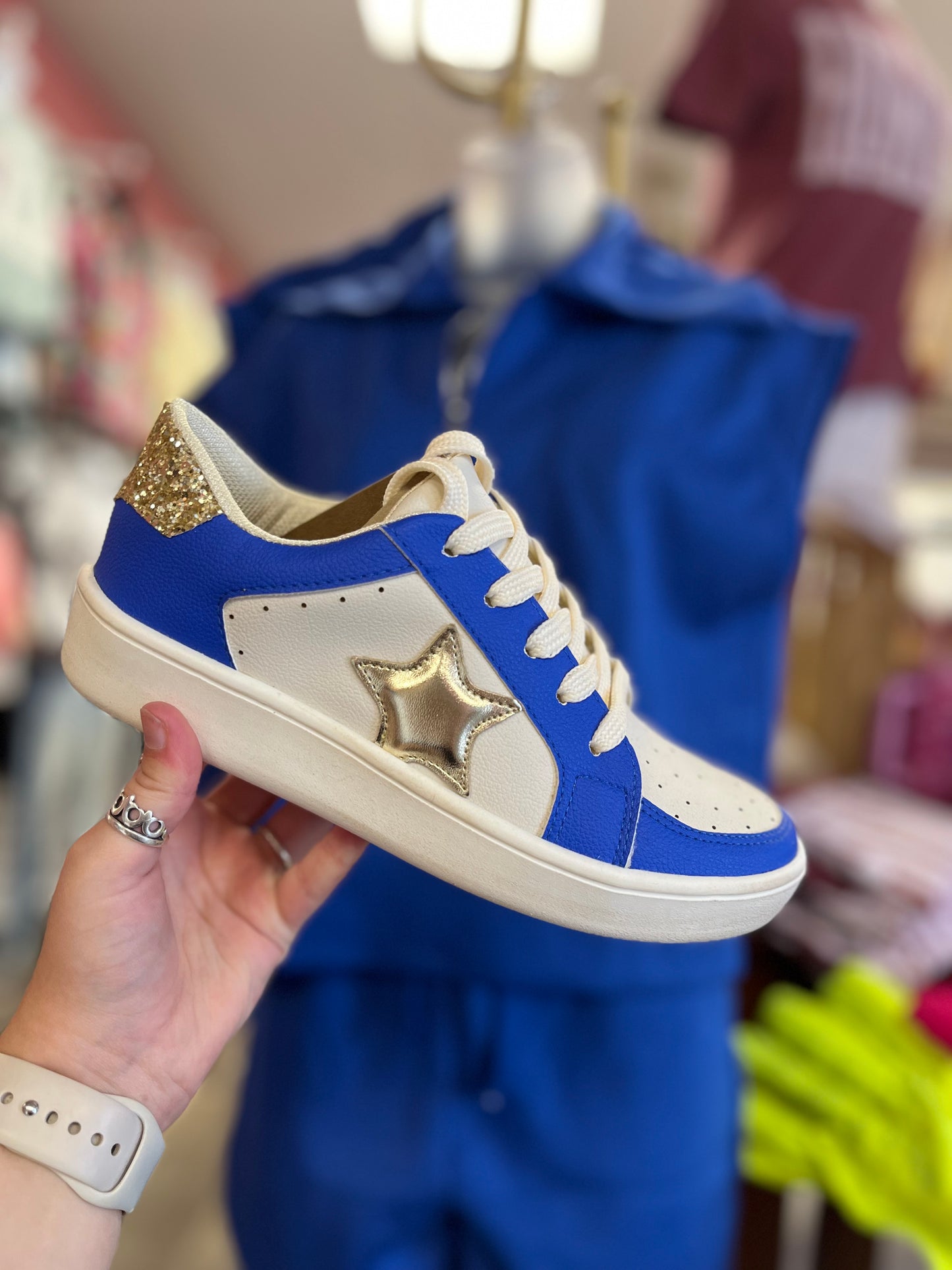 Blue gold sneaker