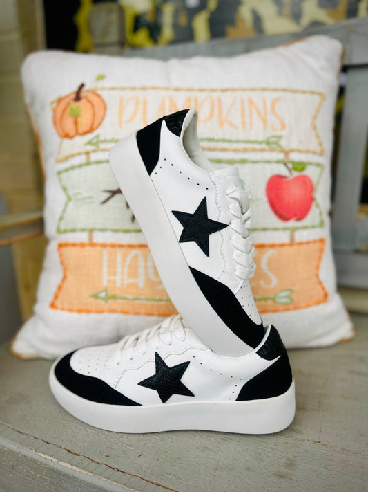 Brady black star sneakers