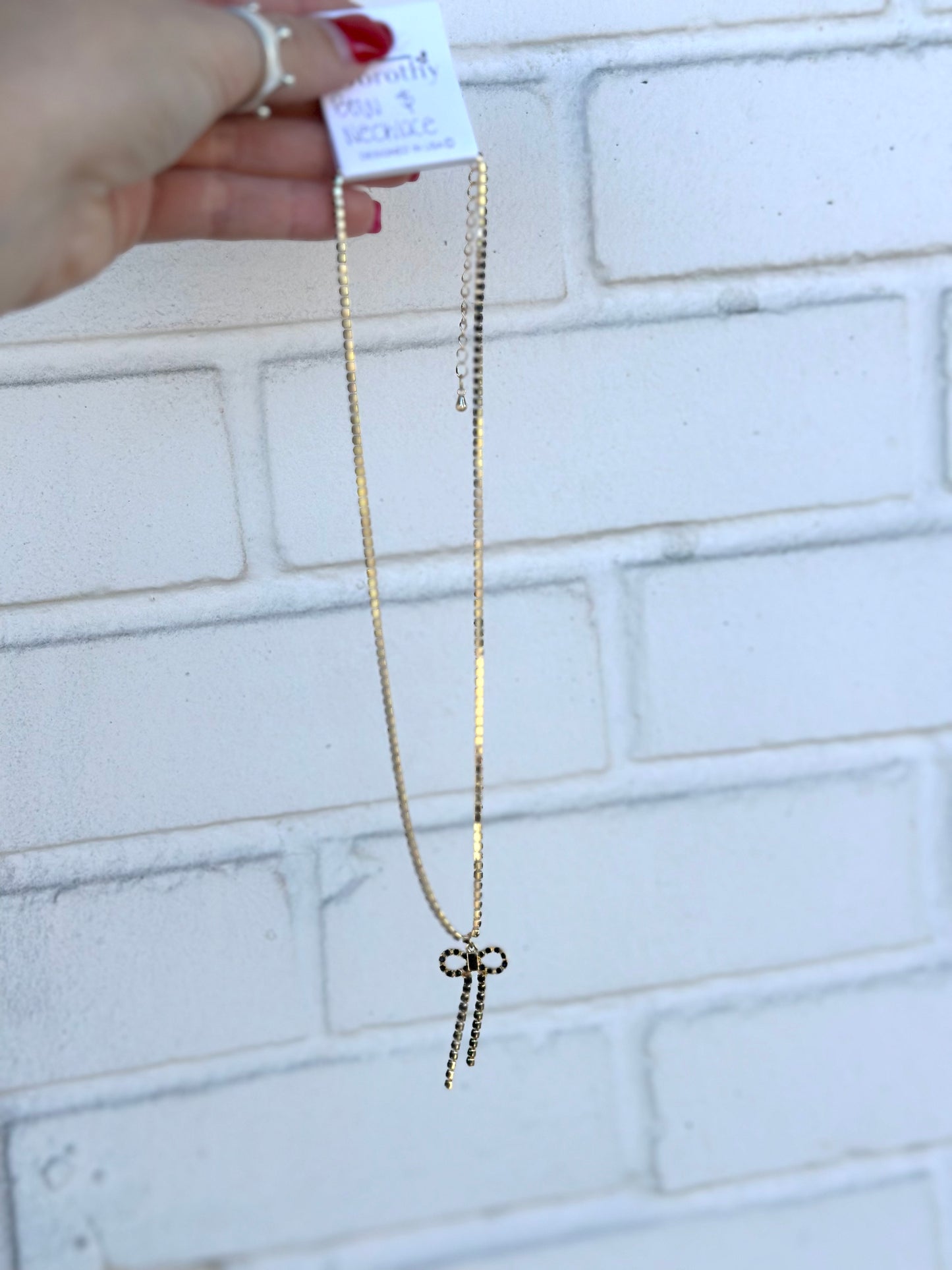 Bow Necklace