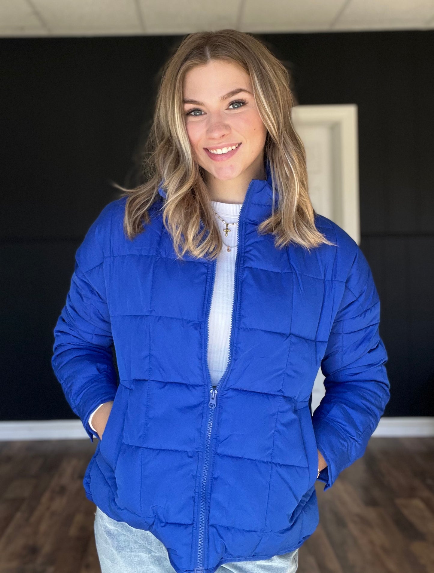 Royal blue puffer